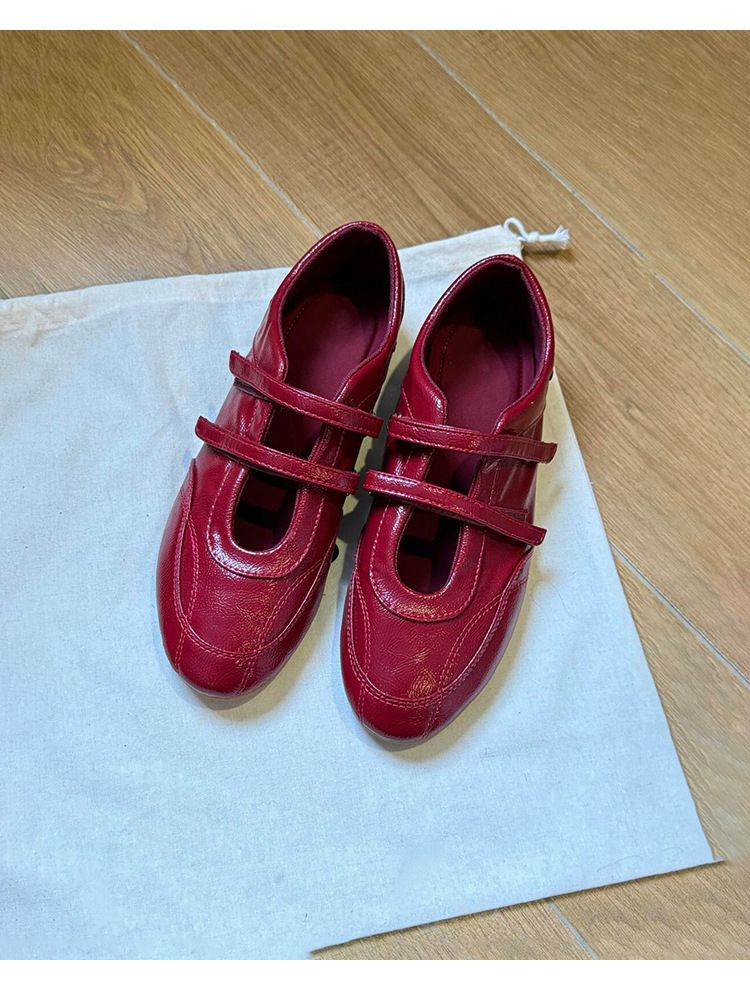 Lässige Damen-Sneakers, multifunktionaler Stil, Mary Jane-Leder, rote flache Einzelschuhe, modisch, vielseitig_voghion.com