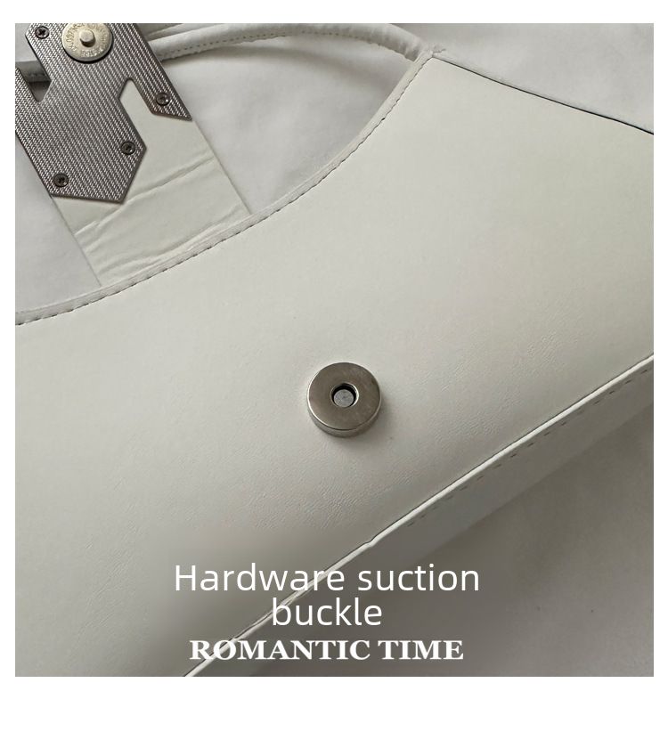 Simple fashion casual shoulder bag niche casual underarm bag 2023 Summer new Korean fashion small square bag_voghion.com