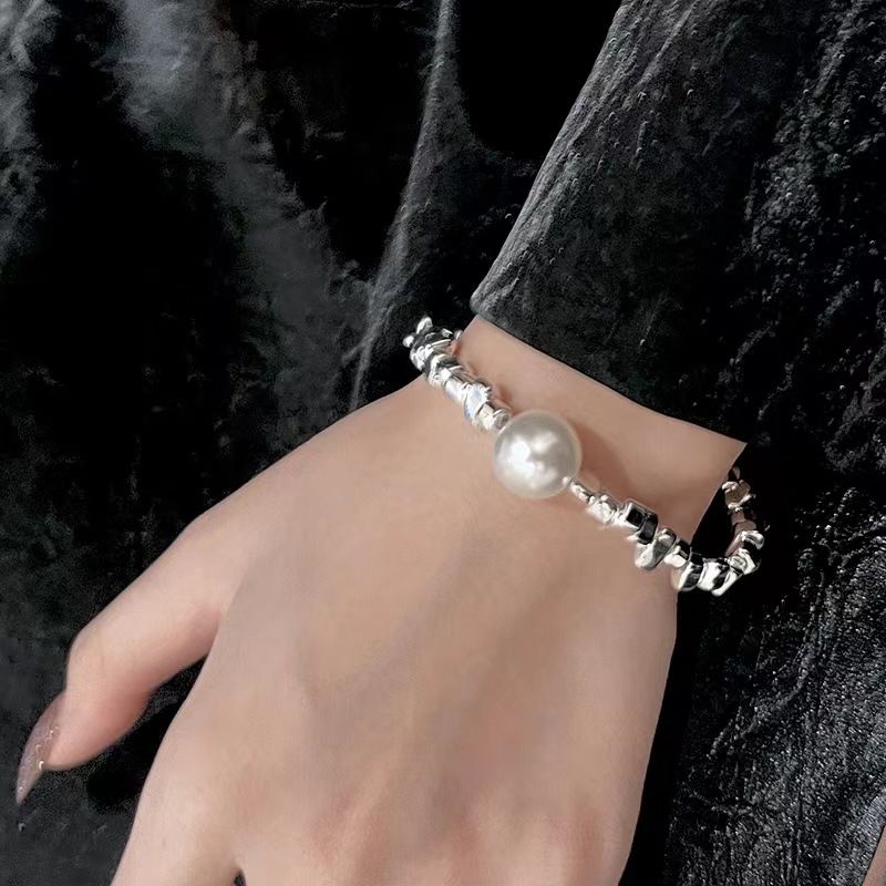 Designer Fashion Personality Heavy Craft Silver Fragment Pearl Bracelet For Women Niche Ins Versatile Trendy Jewelry New_voghion.com