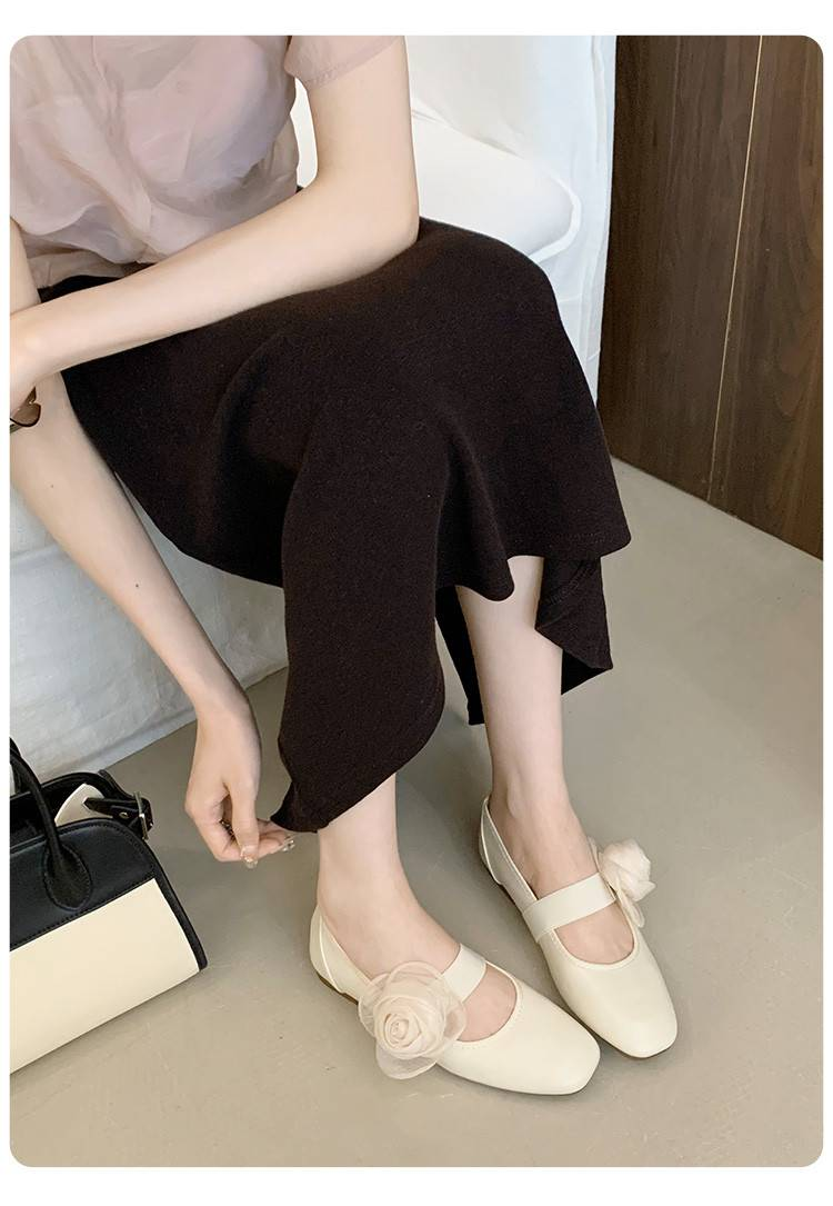 Cameido Zarte Ballett-Mary-Jane-Schuhe im Feenstil mit abnehmbaren Blumen, flache Zweiwege-Einzelschuhe für den Herbst 2025_voghion.com
