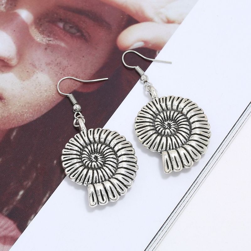 Earrings fashion hot-selling new products Creative retro simple three-dimensional texture conch ear hook earrings_voghion.com