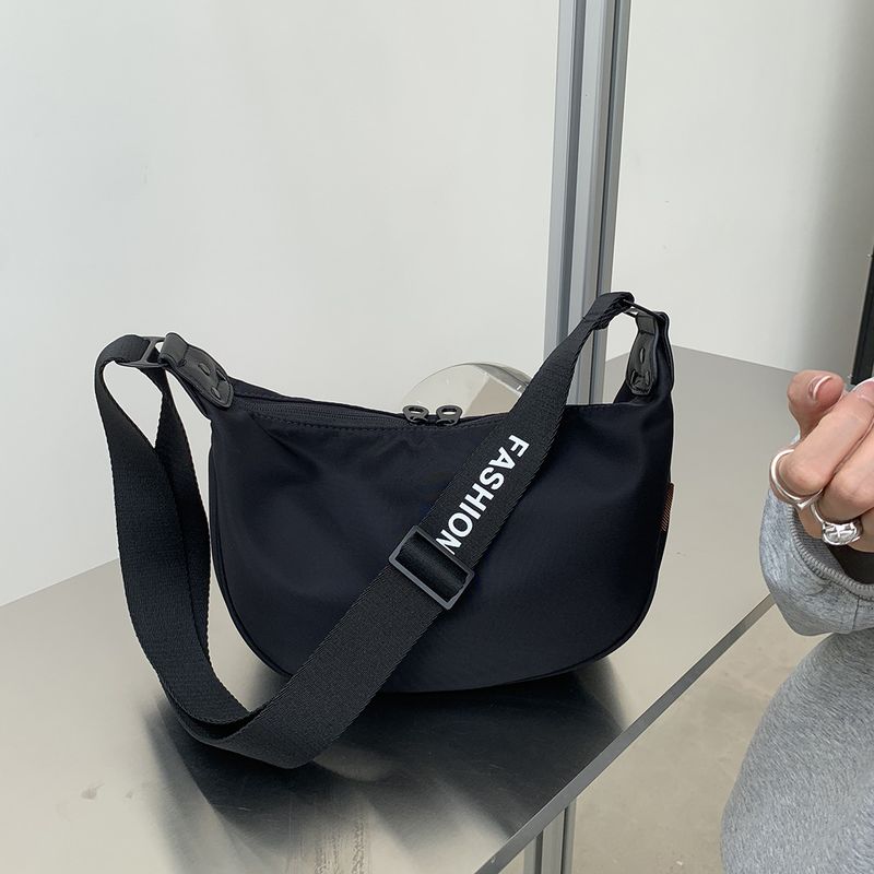 Borsa a tracolla casual da donna, 2025, nuova moda, grande capacità, tracolla larga, in nylon, alla moda e leggera._voghion.com