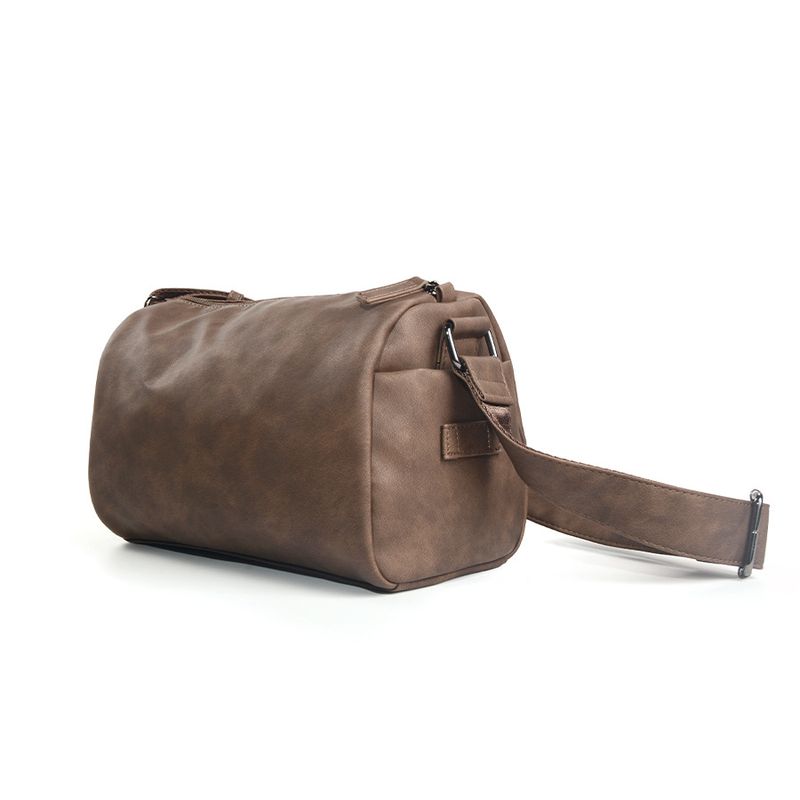 2025 Frühjahr und Sommer Neue Herren Casual Ins Stil Weiche Oberfläche Einfarbig Einzelne Schulter Umhängetasche Modische Vielseitige Tägliche_voghion.com