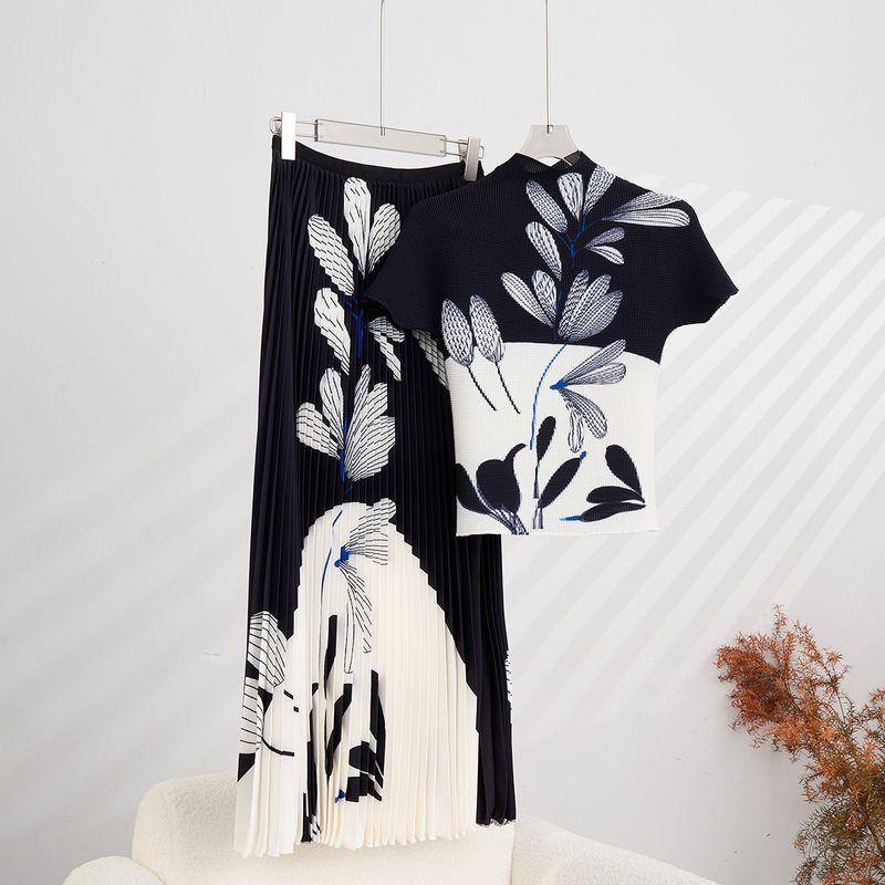 Vêtements pour femmes été nouveau style rajeunissant haut plissé extensible jupe imprimée costume de mode deux pièces_voghion.com
