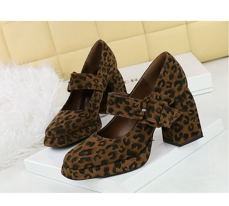 9613-6 style high thick heels, waterproof platform, suede, straight line with belt buckle, shallow mouth Mary Jane_voghion.com