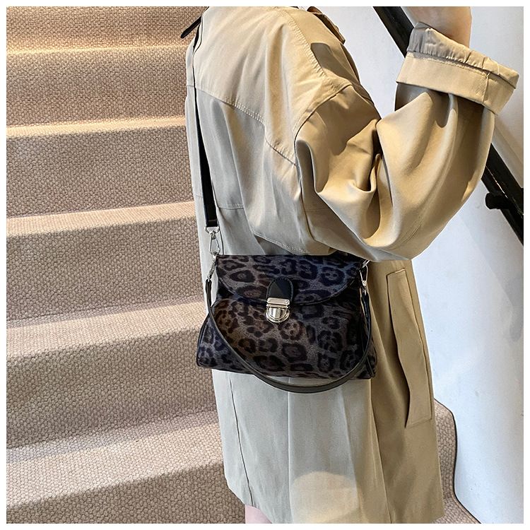 Advanced leopard print for women 2024 new Korean version French fashion small square trendy sinle shoulder crossbody_voghion.com