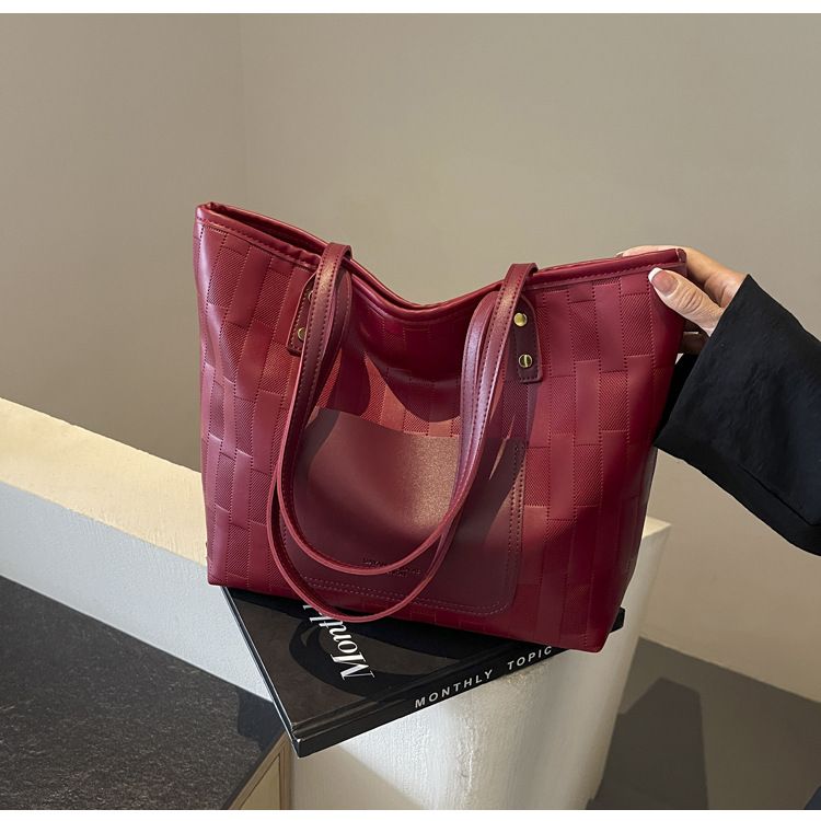 Hochwertige Pendlertasche für Damen 2024, neue modische Schultertasche in Kontrastfarbe mit großem Fassungsvermögen für Studenten_voghion.com