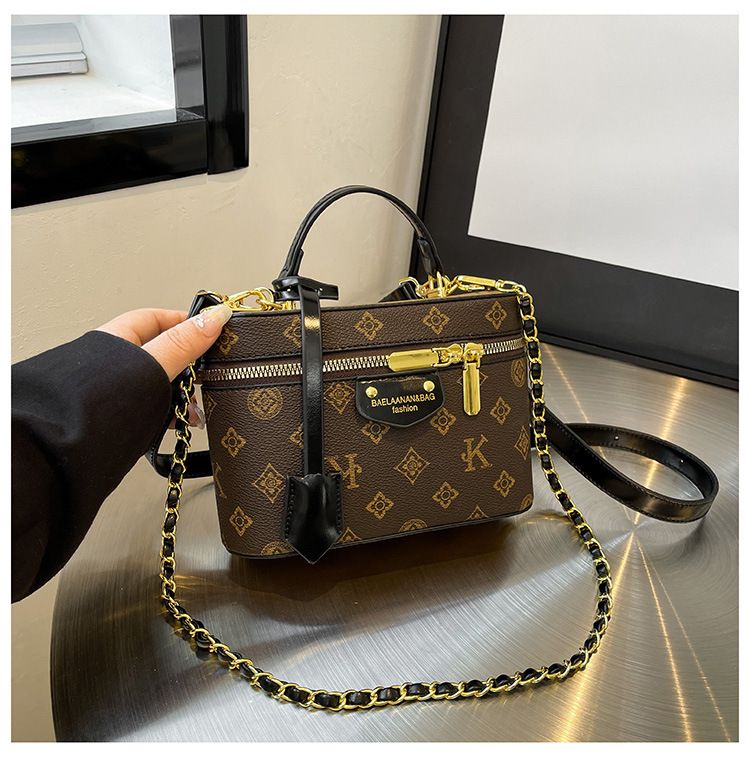 High-end Vintage Box Women's Shoulder Bucket 2025 Summer New Fashion Versatile Crossbody Small Bag_voghion.com