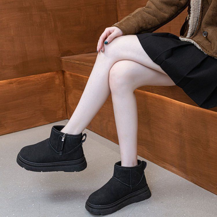 Dick besohlte Schneestiefel für Damen im Winter 2024, neues Modell mit samtig dicken Fußpedalen, kurzen Stiefeln mit Brot und Leder_voghion.com
