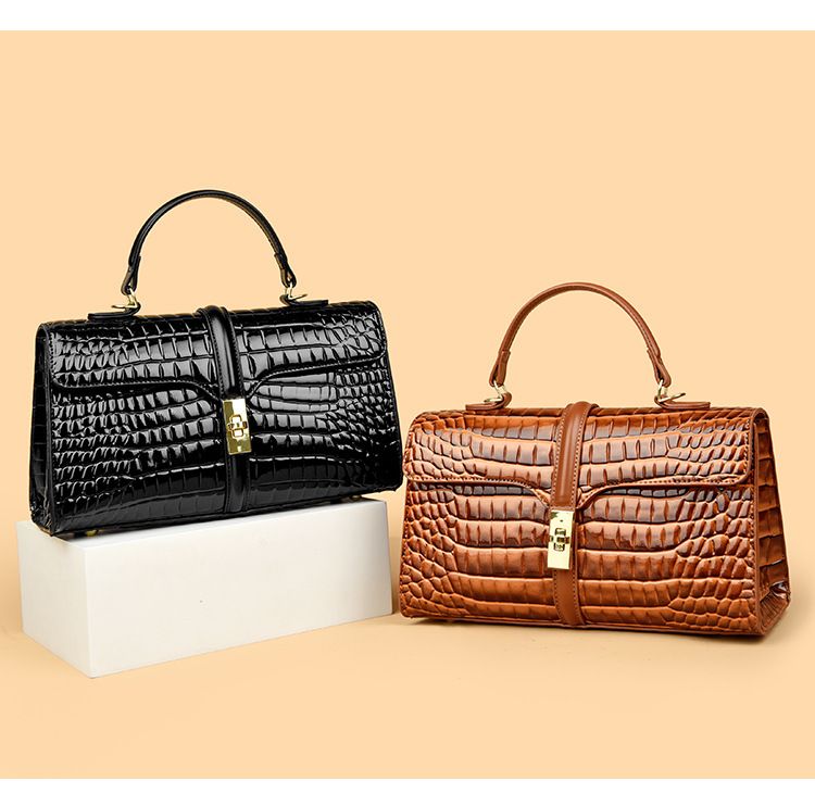 Nuova borsa da donna in pelle verniciata, a tracolla, con motivo coccodrillo_voghion.com