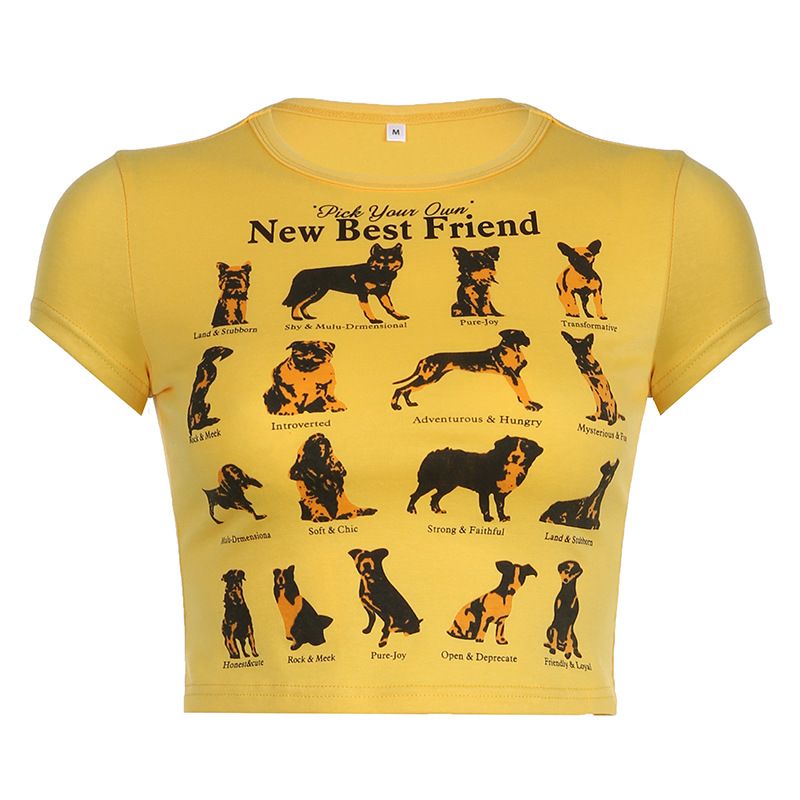 Maglietta personalizzata con stampa di un cagnolino carino e giocoso, di colore giallo brillante, accattivante, girocollo, semplice, a maniche corte_voghion.com
