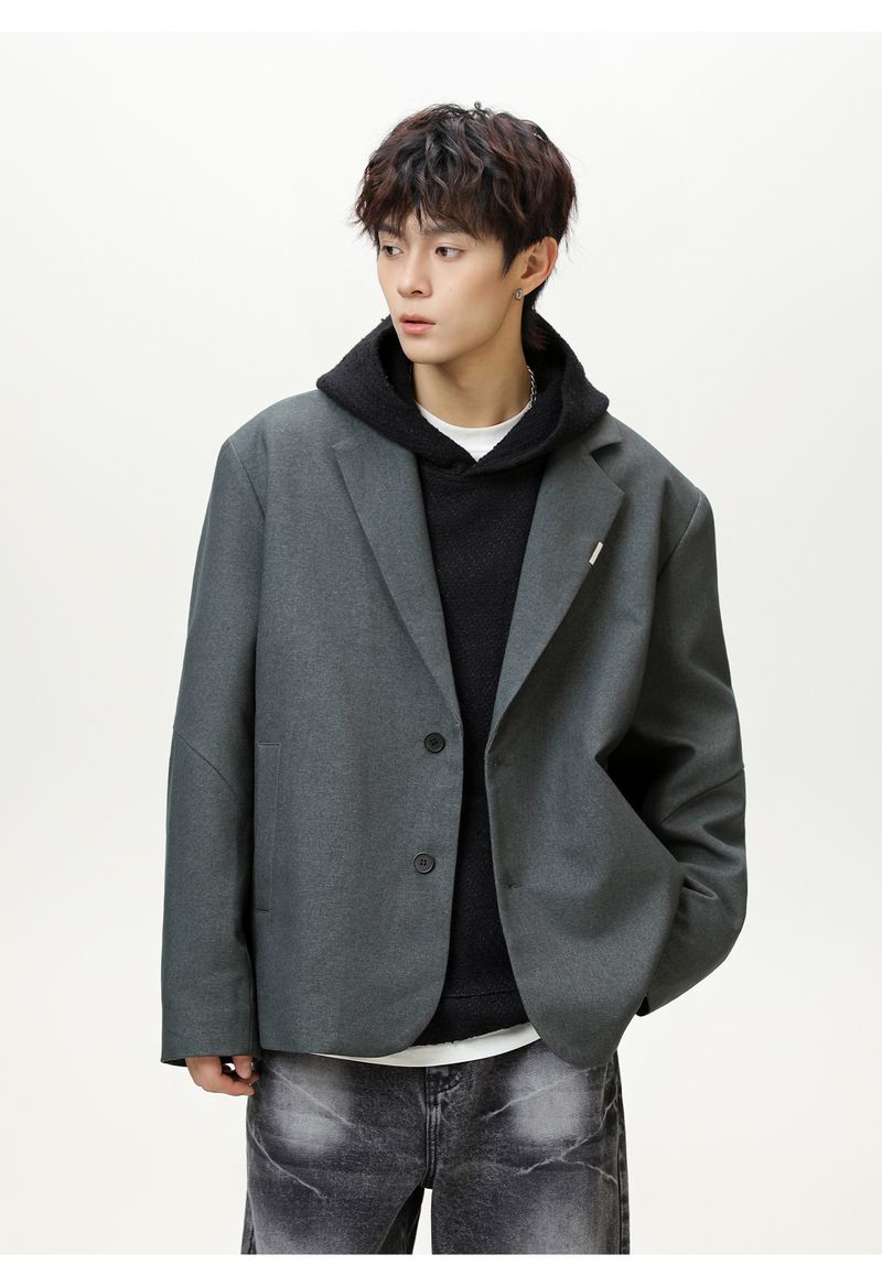 Dekonstruierte Blazerjacke – Übergroßer, unstrukturierter Anzugmantel mit asymmetrischen Einsätzen (Schwarz/Grau/Beige, entspannte Passform mit einem Knopf)_voghion.com