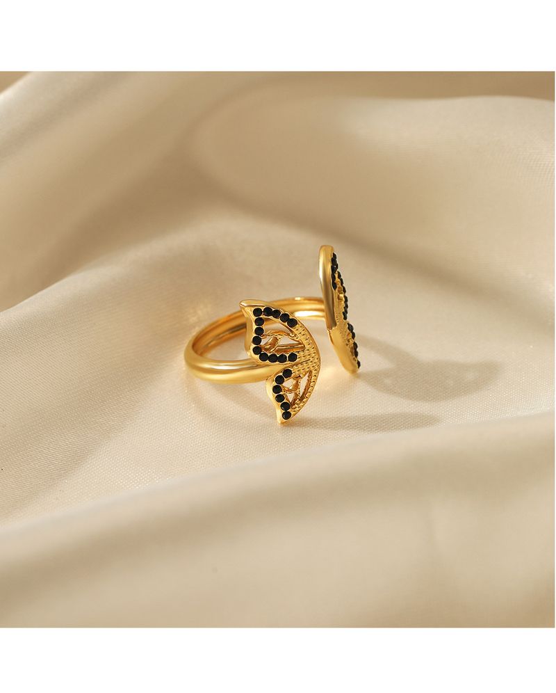 Elegante anello regolabile in acciaio inossidabile con apertura a farfalla, popolare anello in acciaio al titanio con diamanti neri intarsiati da donna_voghion.com