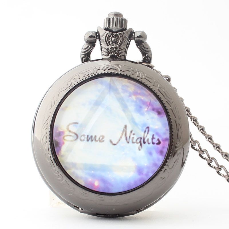 Orologio da tasca al quarzo con numeri arabi e motivo a triangolo con cielo stellato, 2017_voghion.com