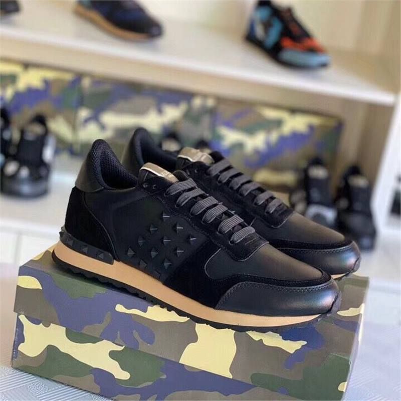 Chaussures de jogging légères noires à lacets et clous, style décontracté pour hommes et femmes_voghion.com