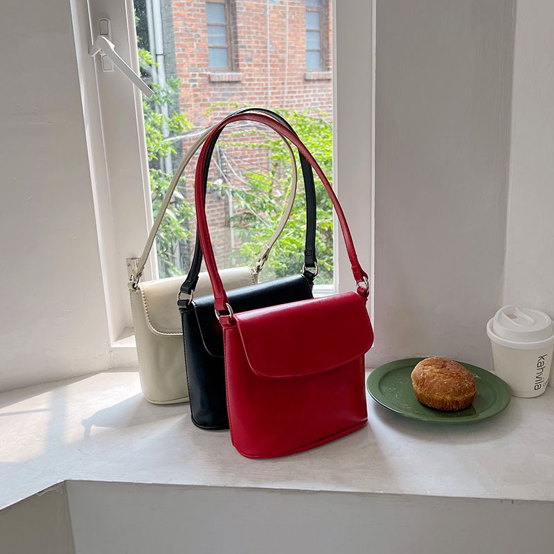 Sac seau à bandoulière à une épaule rouge pour femmes coréennes 2024, texture Instagram, nouveau design polyvalent et de niche_voghion.com