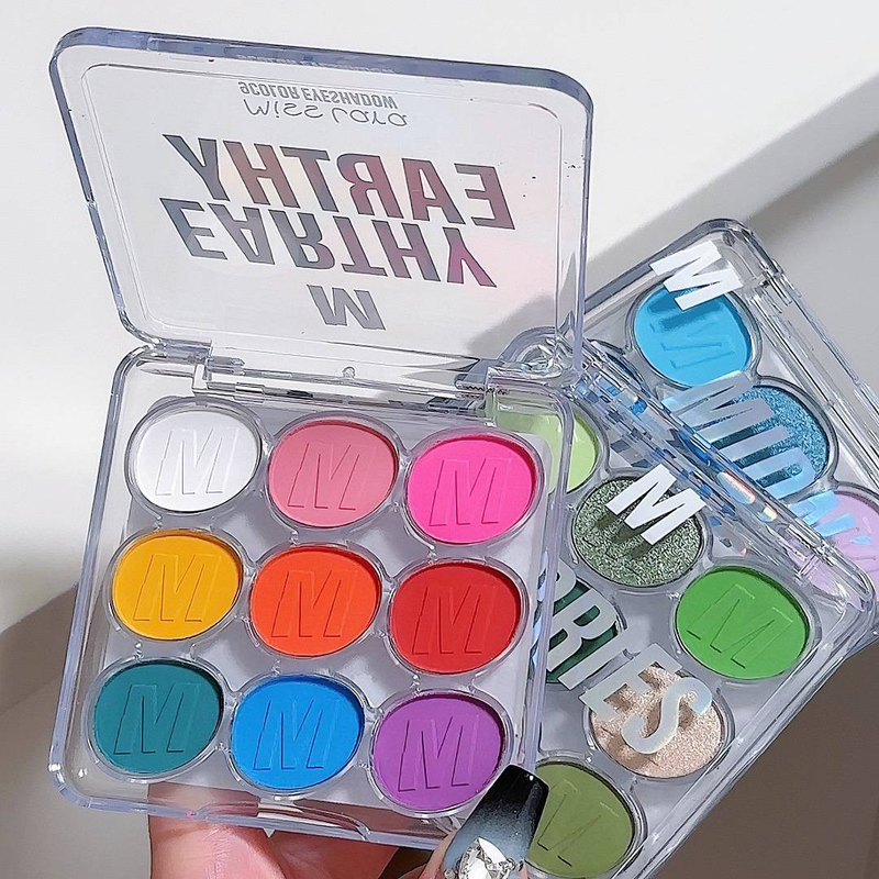 Neunfarbiger Lidschatten-Tablett. Feiner Pearl-Flash-Blau-Grün-Lila-Bühnen-Make-up-Lidschatten_voghion.com