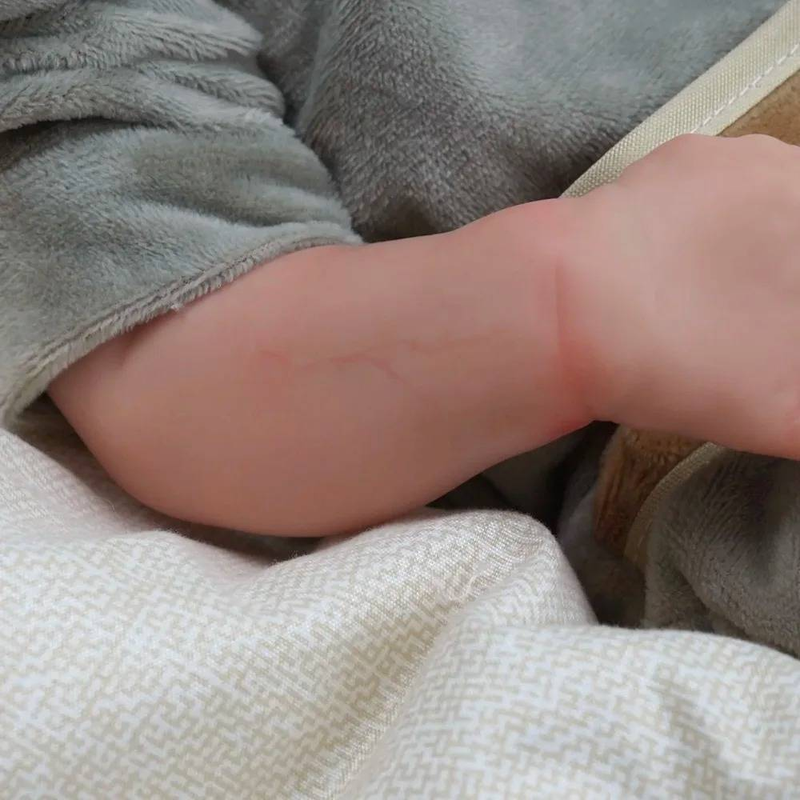 46 cm 18 colių pabudusi atgimusi lėlė atviromis mėlynomis akimis 3D nudažyta oda, tikroviška naujagimio geriausia gimtadienio Kalėdų dovana vaikams_voghion.com