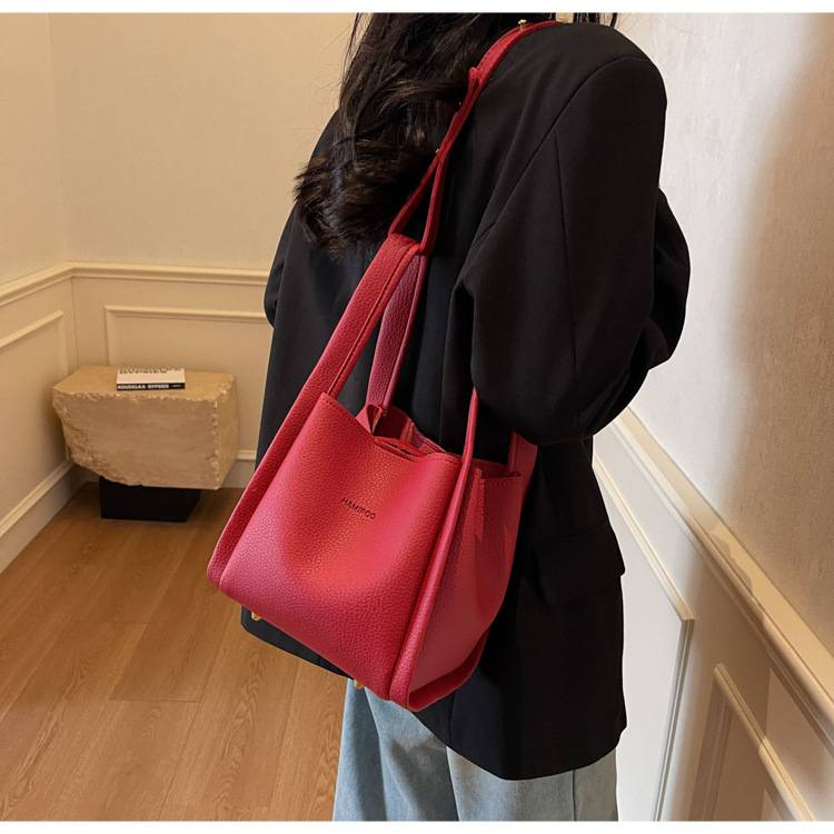 Zweiteilige, weiche Schultertasche mit Litschi-Muster für Mütter im Außenhandel. Neue, lässige, einfache, tragbare diagonale Tasche für das Leben._voghion.com