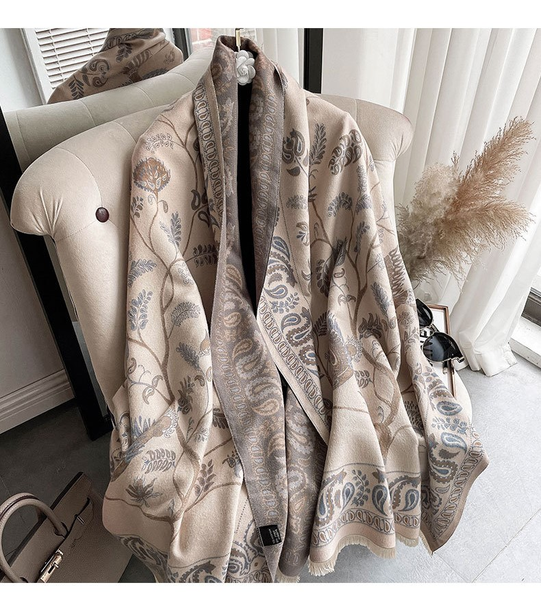 2023 Autumn and winter explosive shawl with women's neck office blanket fringe warm scarf_voghion.com