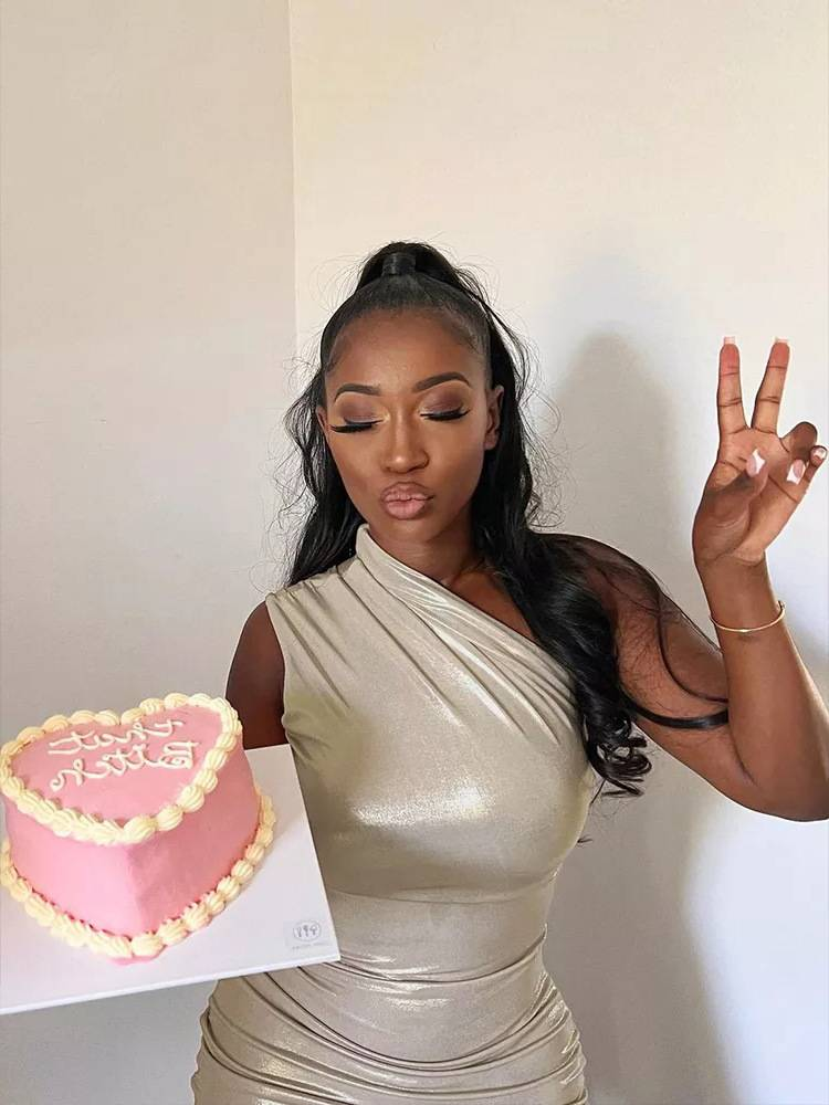 Europäischen Stil frauen Heißer Verkauf 2025 Frühjahr Neue Sexy Dünnes Kleid Einfarbig Eine Schulter Ärmellose Tasche Gesäß Bodycon Kleid party Weibliche_voghion.com