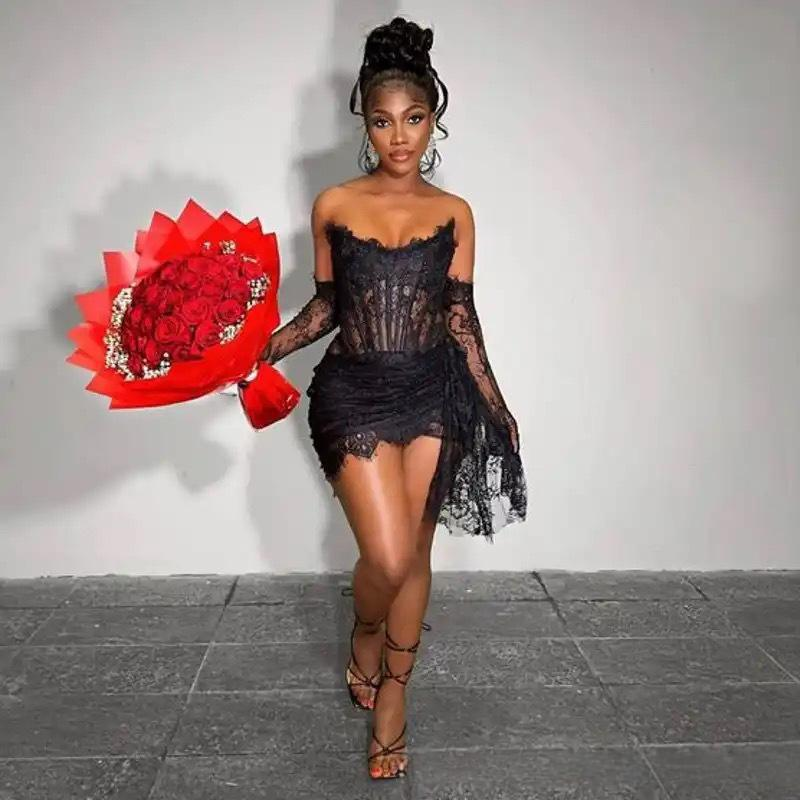 Elegante completo di guanti in pizzo nero e rosso con corsetto per abito da sera da donna - Sexy abito da sera corto senza maniche per serate fuori, club, appuntamenti_voghion.com