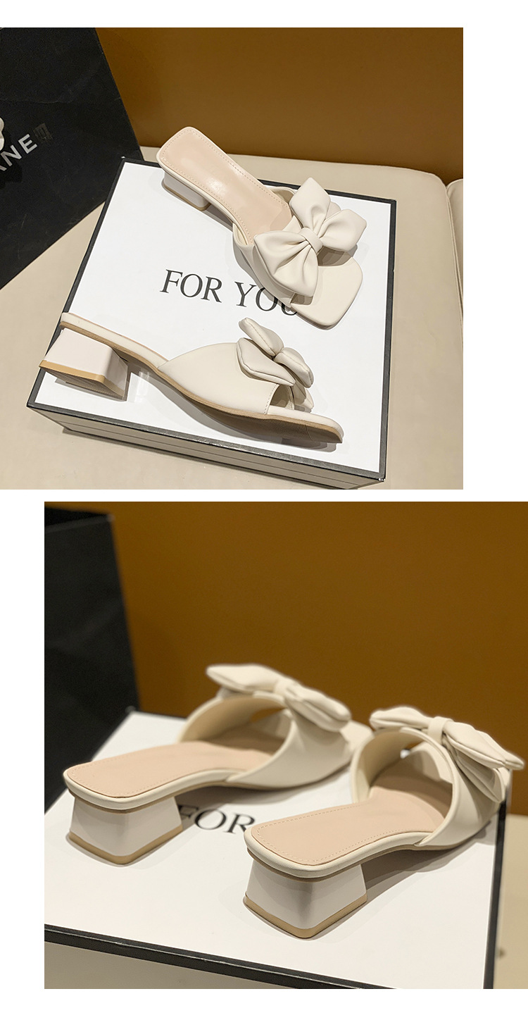 Õrna tuulega paksu kontsaga lipsuga sandaalid ja sussid 2023. aasta kevad- ja suveks. Uued prantsuse stiilis plätud seelikuga kingadega._voghion.com