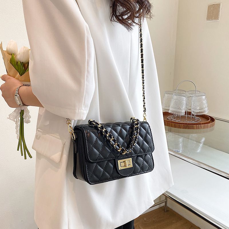 2024 Neue beliebte Umhängetasche Koreanische Ausgabe Einfache kleine quadratische Lingge Bestickte Fadenkette Umhängetasche für die Göttin_voghion.com