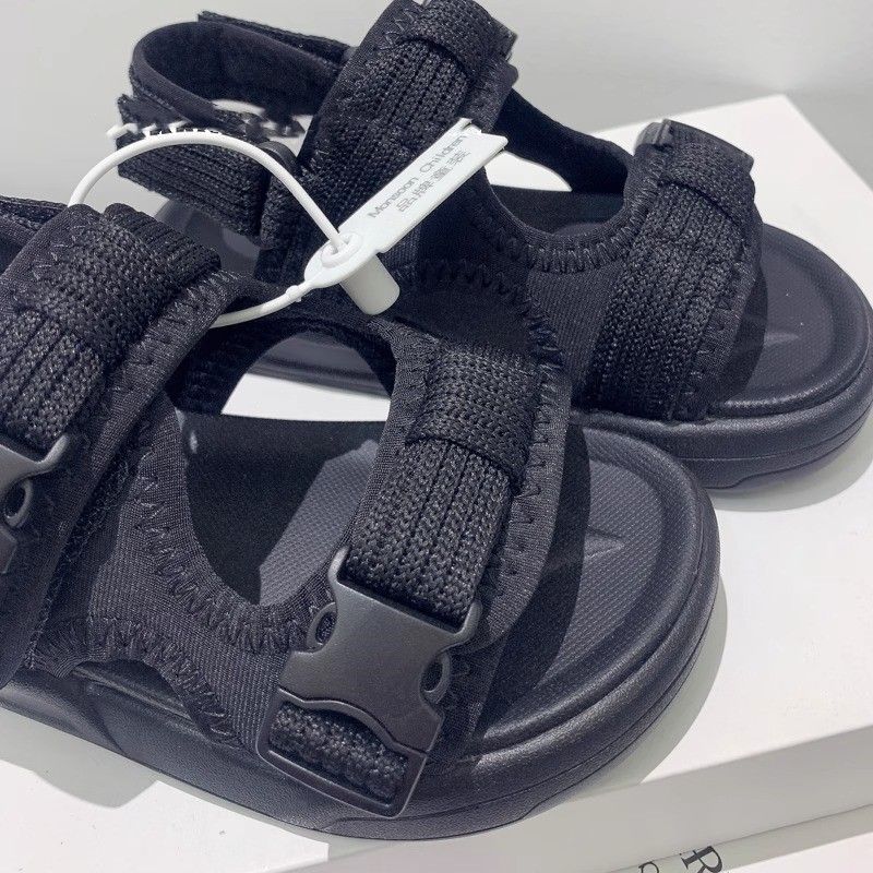 Mother Kids Ragazzi sandali neri estate nuove scarpe da spiaggia con suola morbida per bambini di medie e grandi dimensioni Sandali sportivi per bambini alla moda in stile coreano_voghion.com
