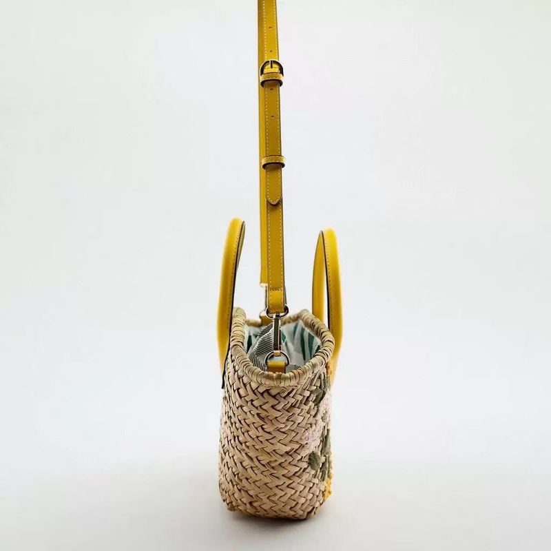 Nuova borsa a tracolla intrecciata per esterni con borraccia ricamata da donna, piccola borsa alla moda e versatile per ragazze_voghion.com