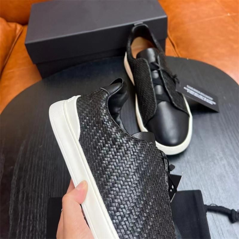 Scarpe da guida comode e comode slip-on in pelle intrecciata nera da uomo, di nuovo stile_voghion.com