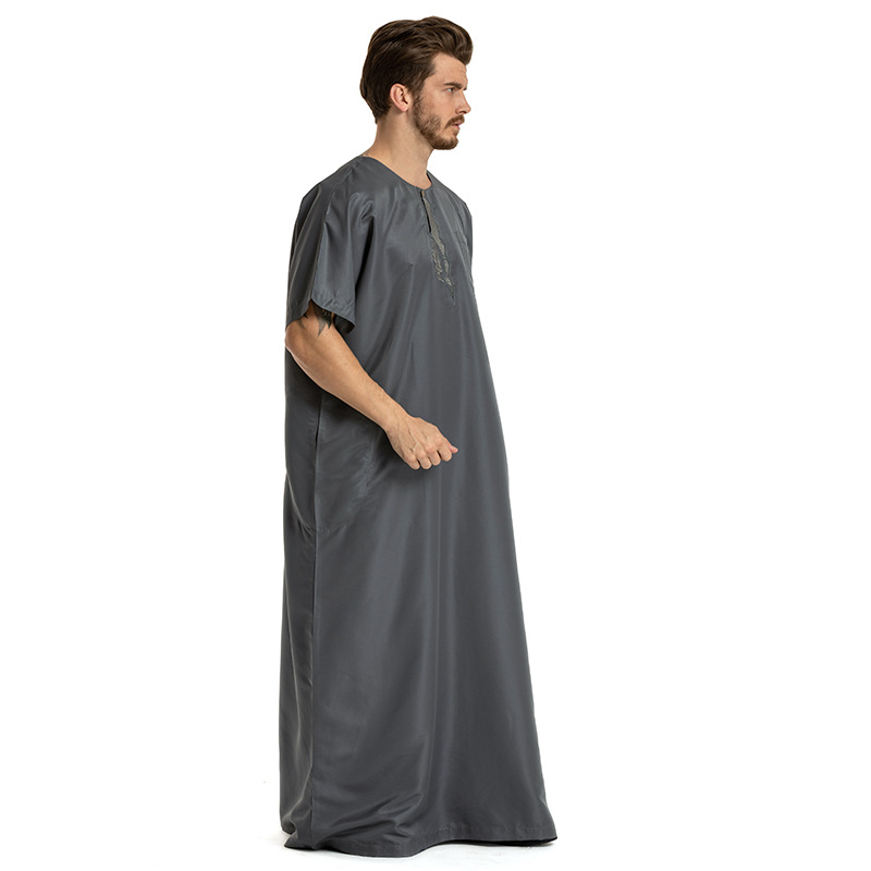 Männerkleeder muslimesch Männerkleed mat gesticktem kuerzen Ärmelen, Ronnhalsmantel fir Männer_voghion.com