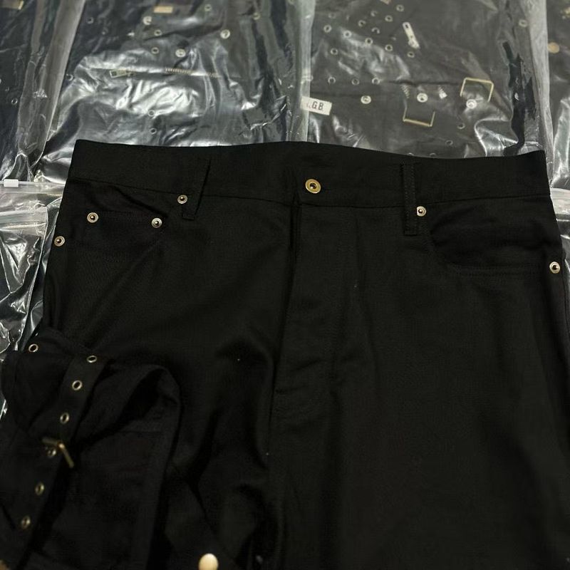 Pantalones tácticos negros: elegantes pantalones utilitarios unisex con tirantes ajustables, estilo urbano, corte recto para hombre y mujer._voghion.com