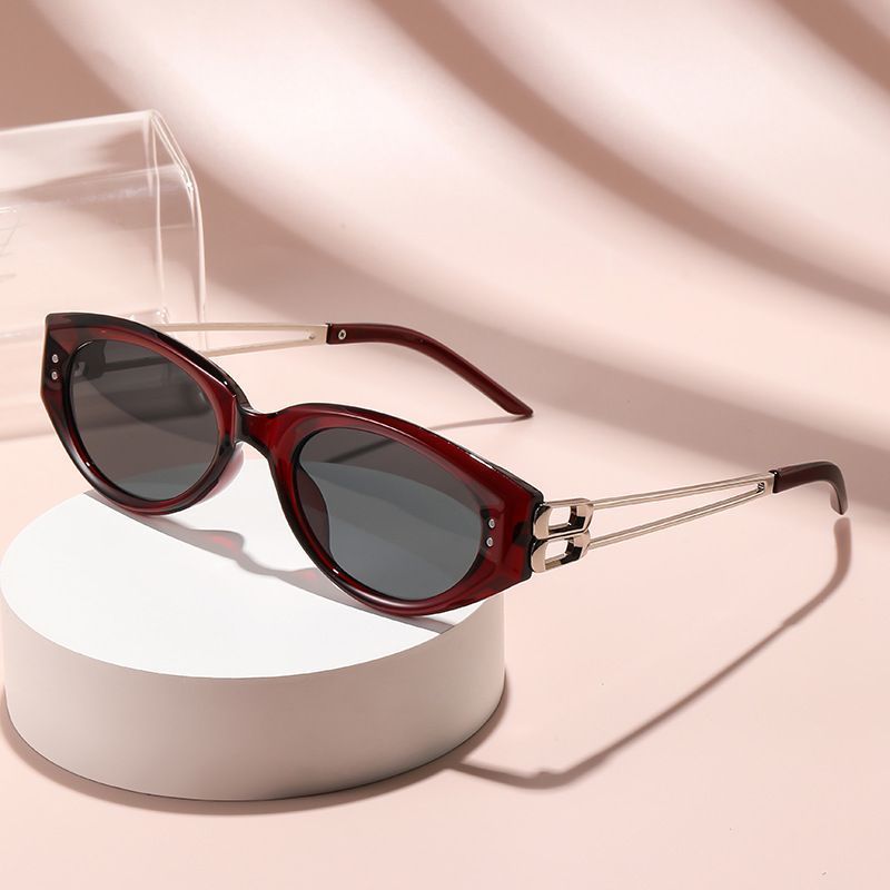 Lunettes de soleil œil de chat à branches métalliques pour femmes, verres polarisés haut de gamme, tendance, tendance, 2025_voghion.com