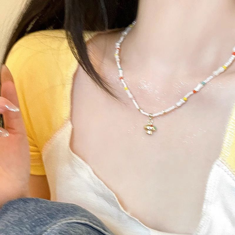 Collana con perline di riso a forma di fungo colorato per l'estate 2025, versatile collana per clavicola, fresca, dolce e lussuosa._voghion.com