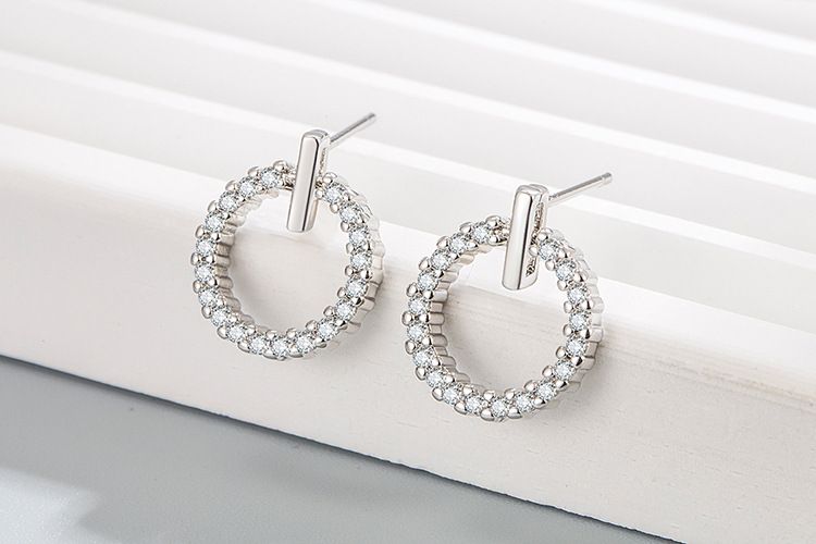 Orecchini per donna personalità semplice orecchini circolari versatili stile freddo orecchini piccoli antiallergici_voghion.com