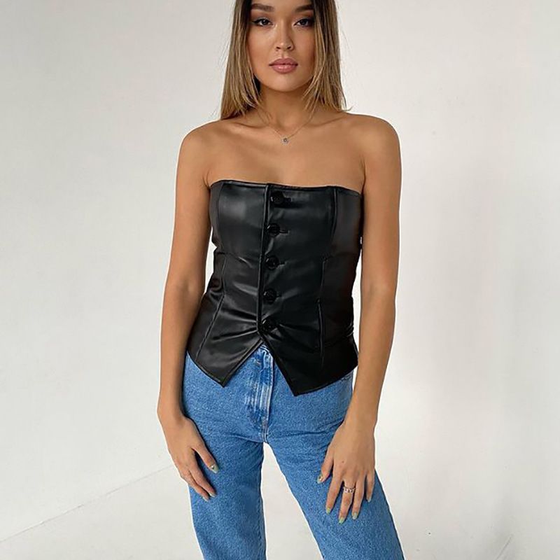 Abbigliamento da donna, top corto monopetto in similpelle, top corto con un bottone in similpelle, blusa sexy slim fit con spalle scoperte, nera_voghion.com