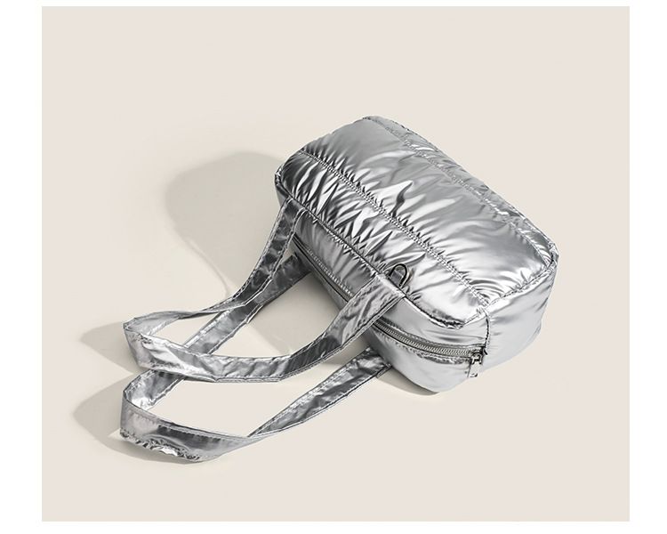 2025 Spring And Summer New Space Cotton Silver Underarm High-end Blog Recommended Women's Sports Bag Fashion Hundred_voghion.com