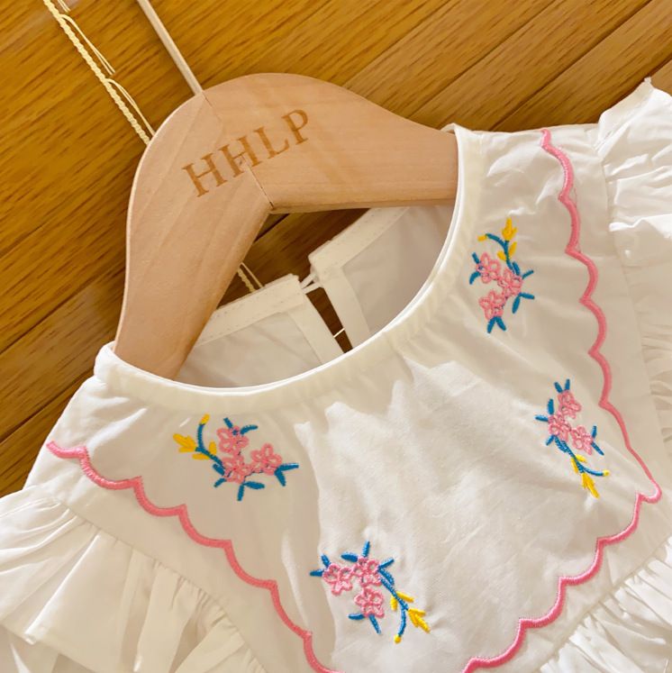 Abbigliamento per bambini Ragazze Colletto in pizzo ricamato Maniche a tromba Maglietta per neonati Jeans con spacchi Set due pezzi_voghion.com
