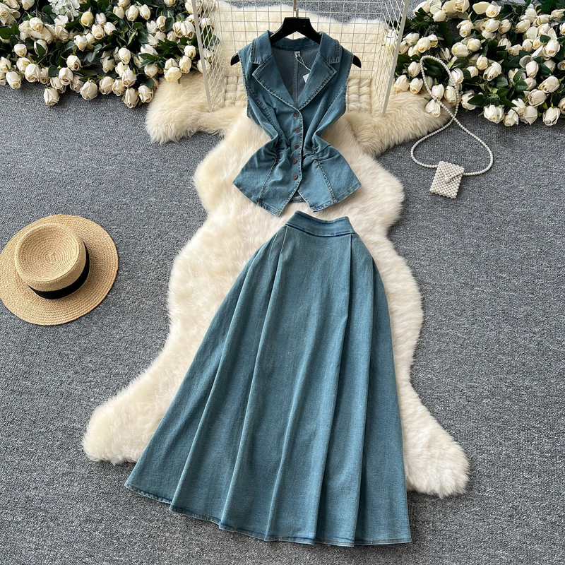 Damenbekleidung, altersreduzierender Anzug im französischen Stil für Damen im Sommer, leichter, reifer Stil, plissierte Taille, ärmelloses Jeansoberteil mit Revers + Rock mit hoher Taille_voghion.com