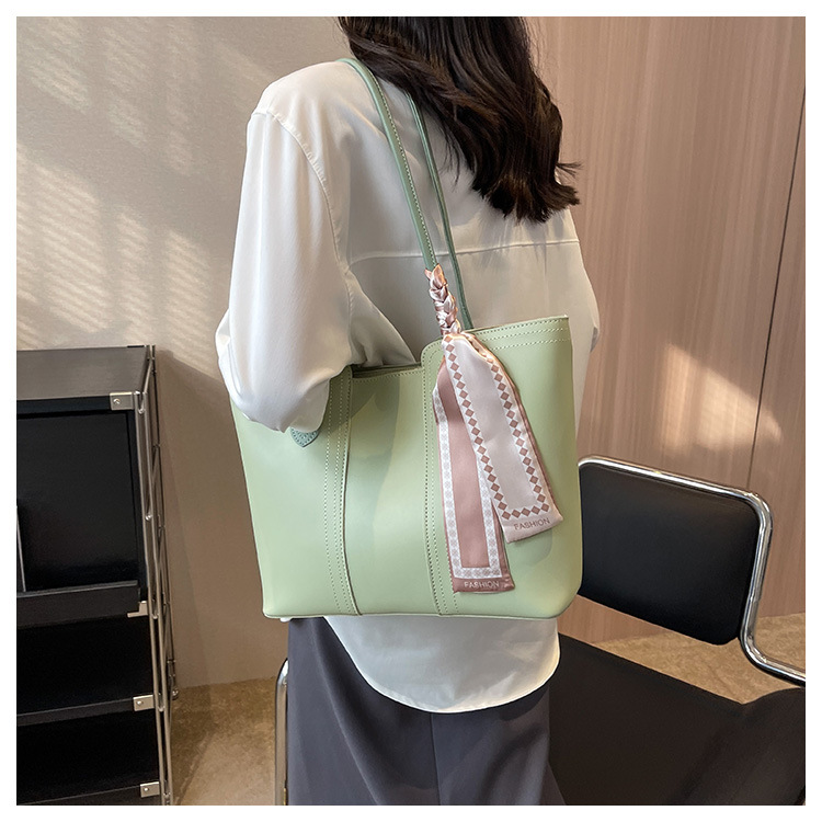 Borsa a tracolla versatile da donna, di grande capacità, primavera/estate 2024, con texture popolare, per i pendolari_voghion.com