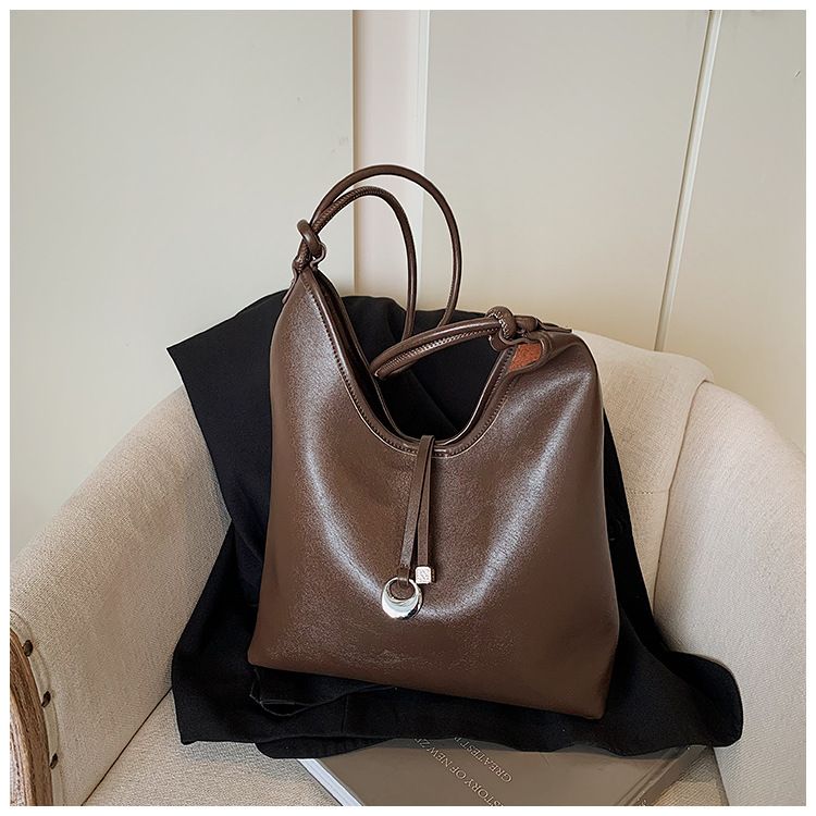 High-End Women's 2025 New Versatile Mother-Daughter Casual Bucket Single Shoulder Underarm Bag_voghion.com