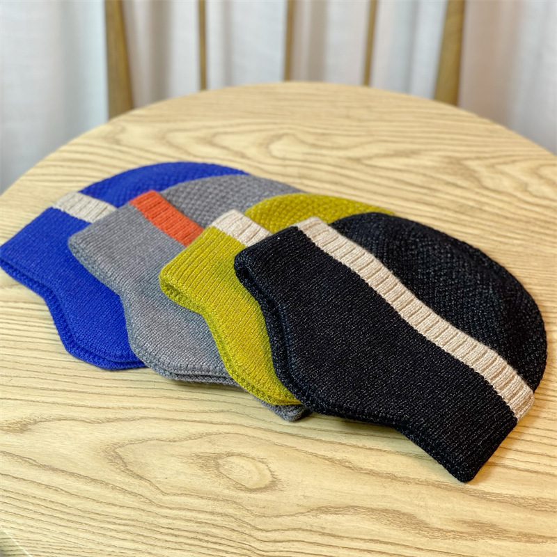 Gehörschutz-Strickmütze, warme Wollmütze, modische Farbabstimmung für Männer und Frauen, kalte Mütze, trendig und vielseitig, zeigt ein kleines Gesicht_voghion.com