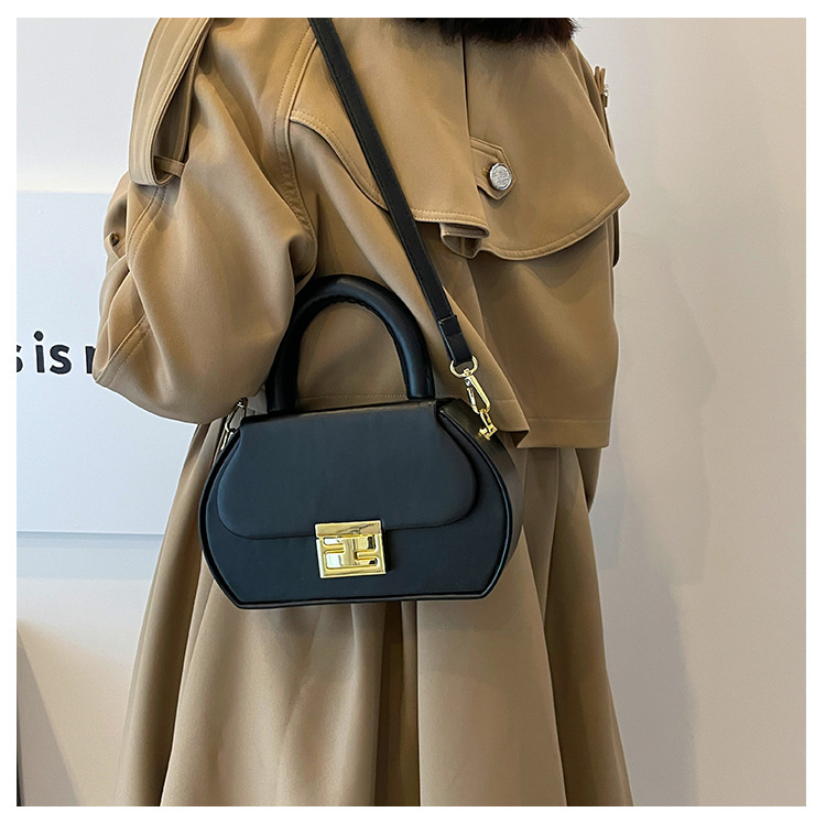 Tas Dames 2023 Nieuwe Draagbare Harde Shell Damestas Mode Tassen Dames Schoudertas Grensoverschrijdende Eenvoudige Messenger Damestas_voghion.com