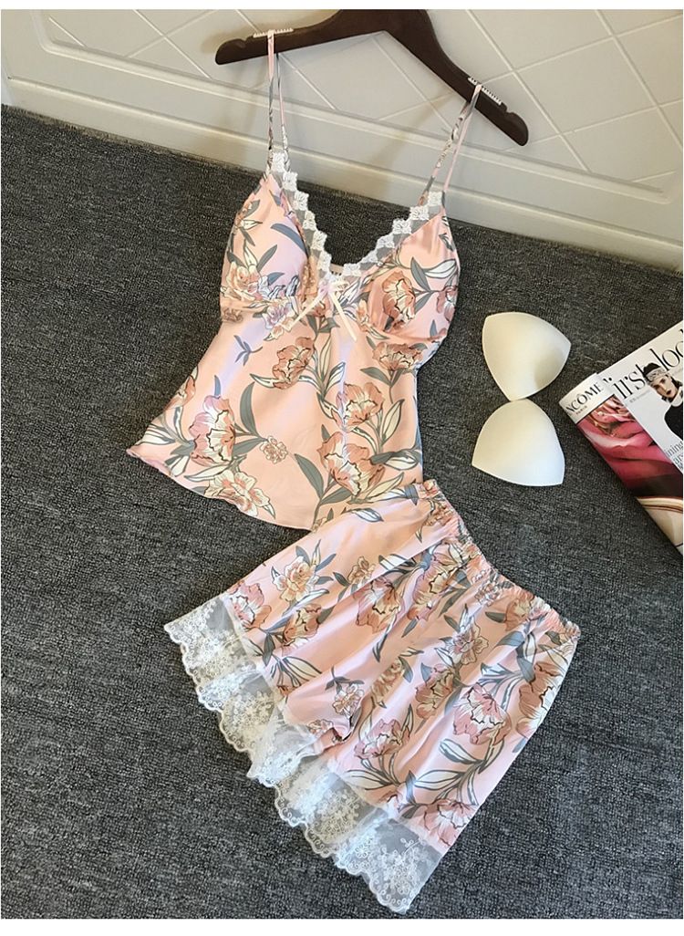 Zweiteiliges Pyjama-Set aus Kunstseide mit ultralangem, sexy Home-Print_voghion.com