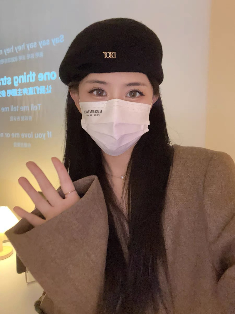 Women's Berets irregular beret women's autumn and winter face-showing small-shaped beret white woolen painter's hat_voghion.com
