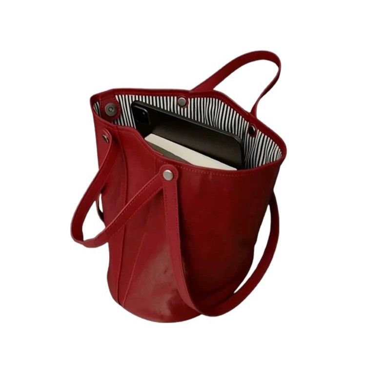 High-End Bucket For Women 2025 Autumn Winter New Large Capacity Underarm Versatile Tote Commuter Bag_voghion.com