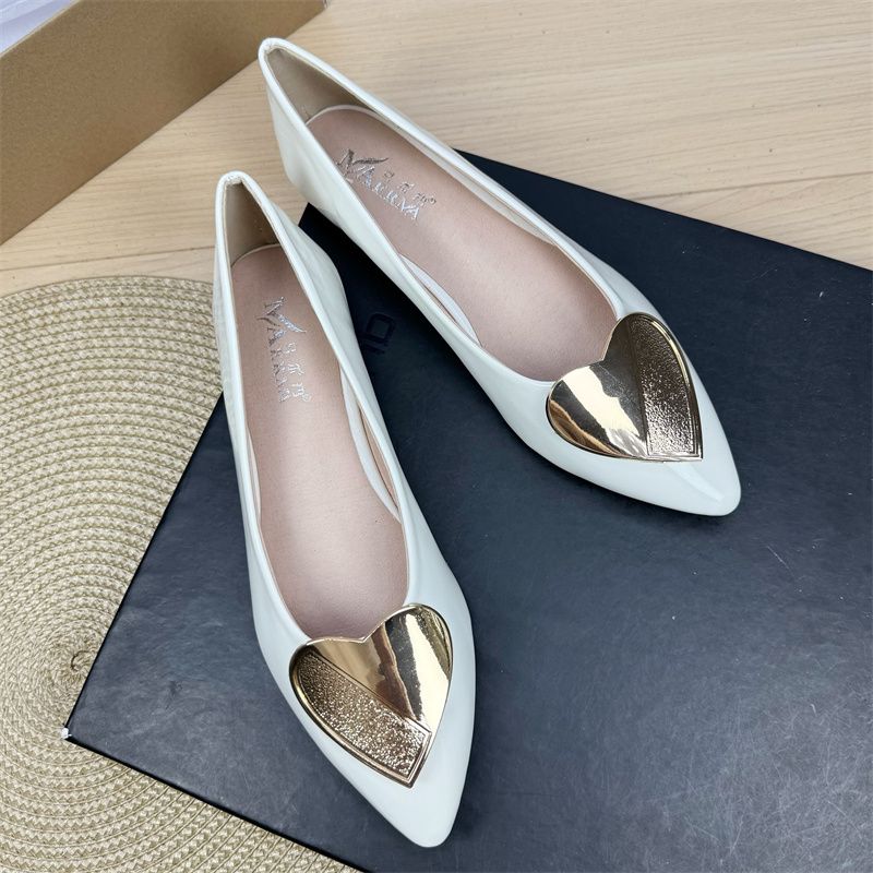 Flache Schuhe für Damen, spitze Zehenpartie, Herzdekor, einfarbig, Lackleder, süße Schuhe für Mädchen, Größe 36–44, gute Qualität_voghion.com