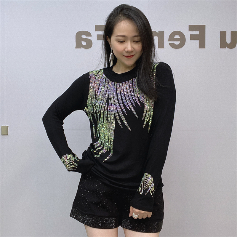 Camicia di fondo per abbigliamento da donna per le donne che indossano abiti da donna_voghion.com