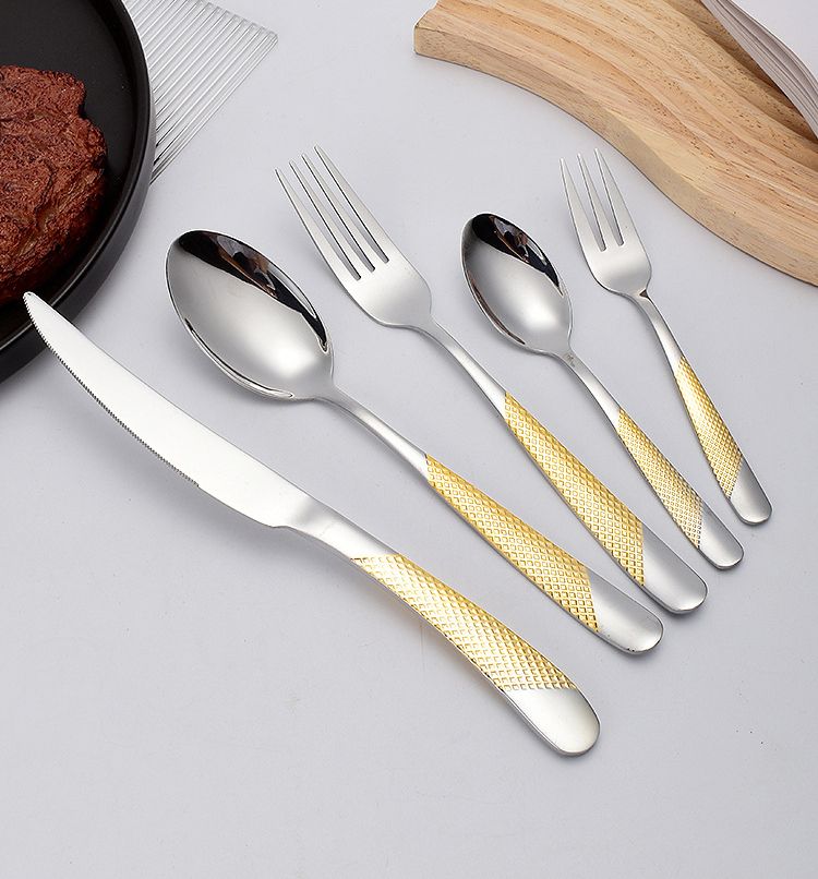 5 Parçalı Altın Sofra Takımı - Biftek Bıçağı ve Kaşık Seti_voghion.com